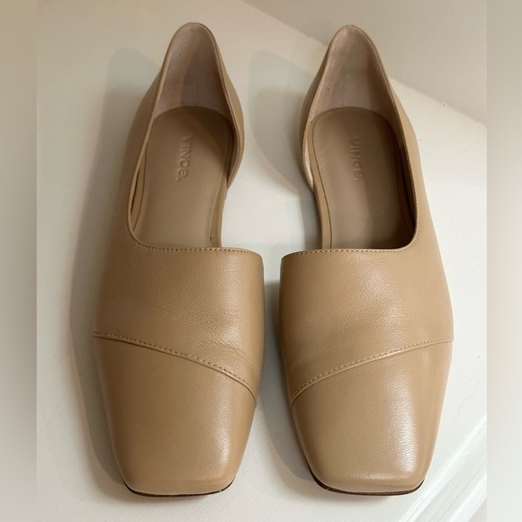 Vince || Cyder Flat in Cappucino - Picture 6 of 12